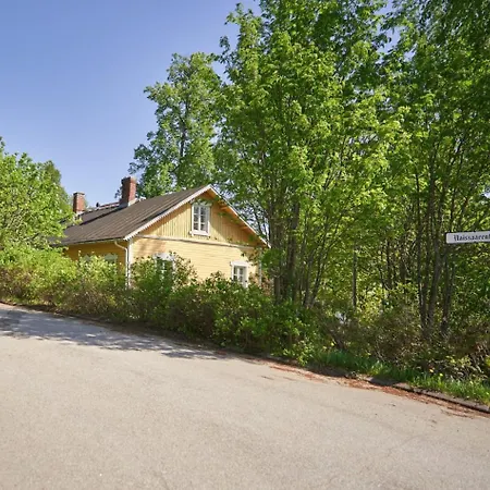 Naissaaren Valo Bed & Breakfast Jyvaskyla
