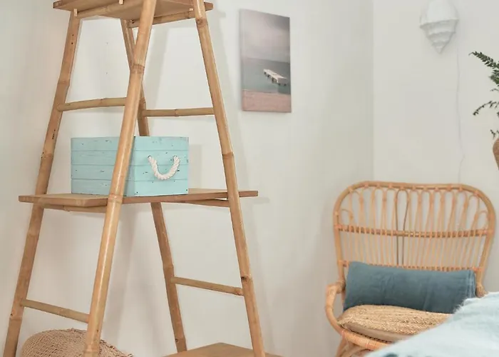 Bed & Breakfast Naissaaren Valo *