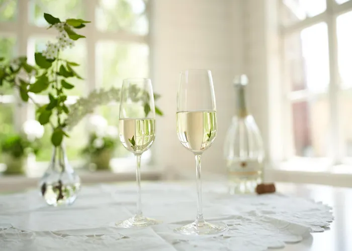 Bed & Breakfast Naissaaren Valo *