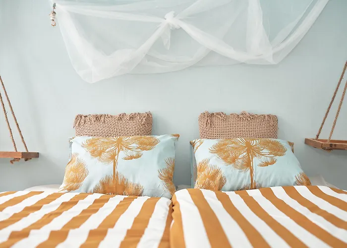 Bed & Breakfast Naissaaren Valo *